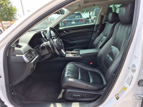 Used 2022 Honda Accord Touring image 18