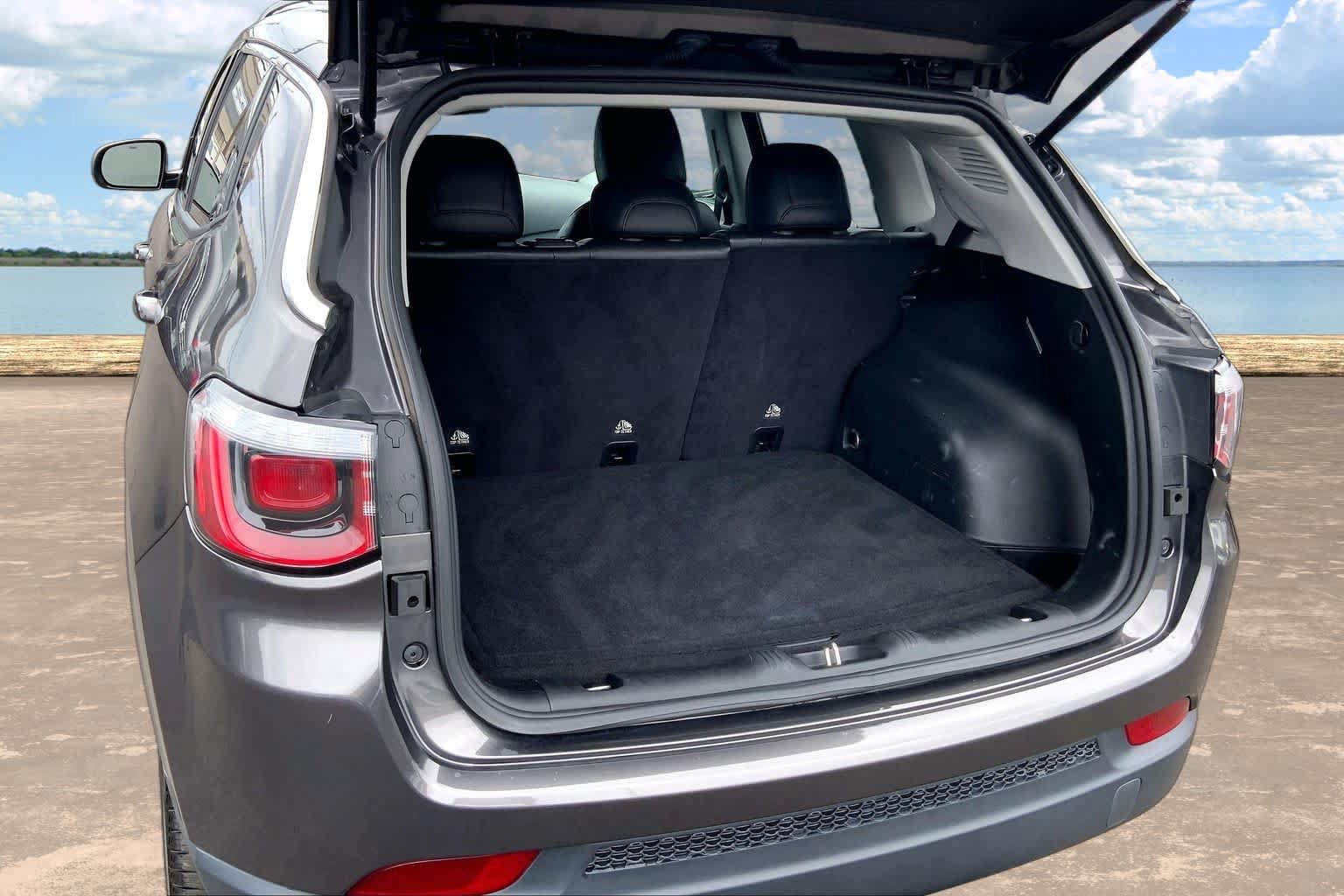 Used 2019 Jeep Compass Limited AWD/4WD image 18