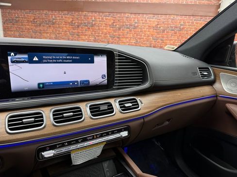 New 2026 Mercedes-Benz GLE 450 4MATIC Coupe image 17