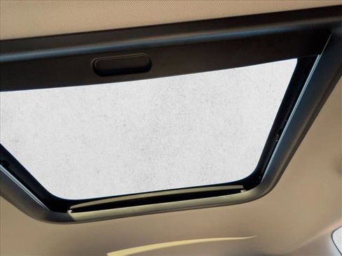 Certified 2025 MINI Cooper S image 18