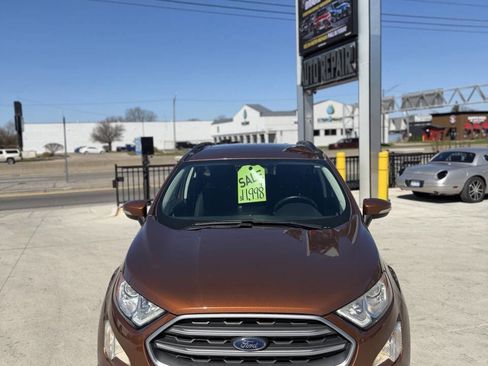 Used 2019 Ford EcoSport SE image 3