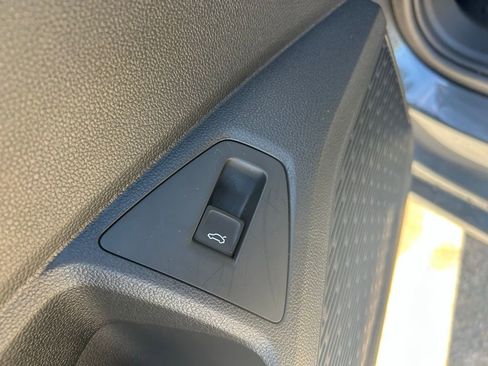 Used 2025 Volkswagen Jetta Sport FWD image 49