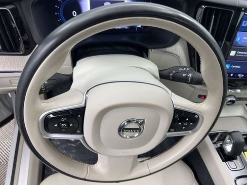 Used 2023 Volvo XC60 B5 Plus w/ Climate Package image 21