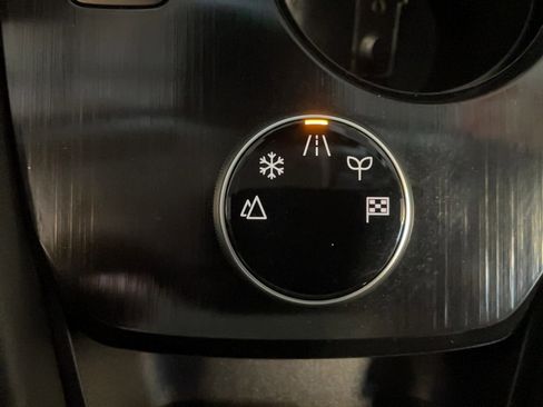 Used 2023 Nissan Rogue SL w/ SL Premium Package image 16