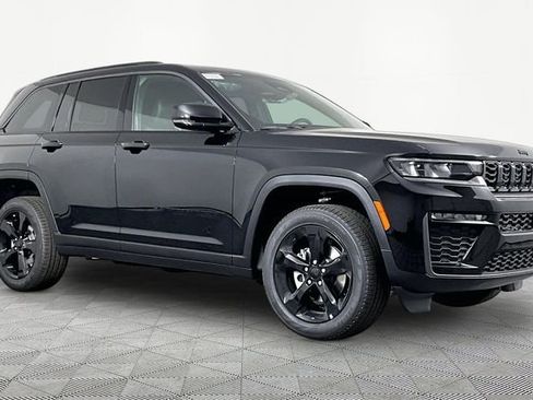 New 2026 Jeep Grand Cherokee Limited w/ Limited Altitude Package AWD/4WD image 3