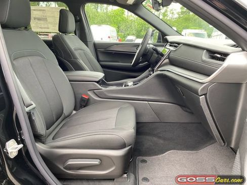 New 2026 Jeep Grand Cherokee Laredo X AWD/4WD image 6