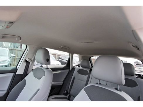Used 2023 Volkswagen Taos SE FWD image 30