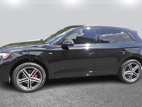 Certified 2024 Audi Q5 e Premium Plus w/ Premium Plus Package image 3