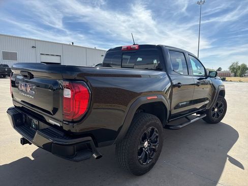 Used 2024 GMC Canyon Elevation w/ Convenience Package image 5