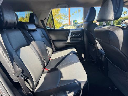 Used 2018 Toyota 4Runner SR5 Premium image 35