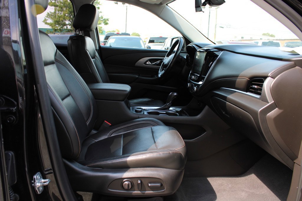 Used 2019 Chevrolet Traverse LT w/ LT Premium Package AWD/4WD image 16