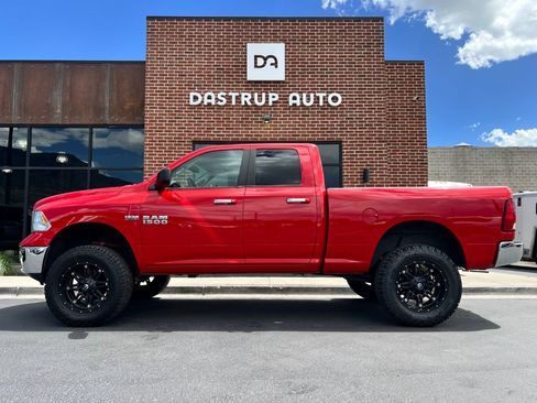 Used 2016 RAM 1500 Classic SLT AWD/4WD image 3