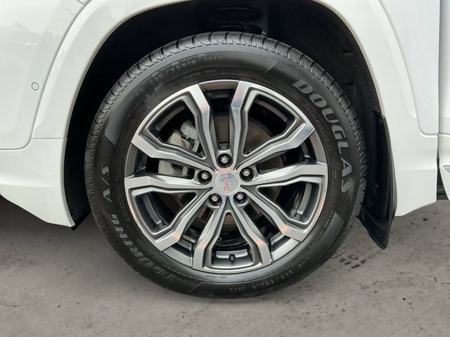 Used 2018 GMC Terrain Denali w/ GMC Pro Grade Package AWD/4WD image 9