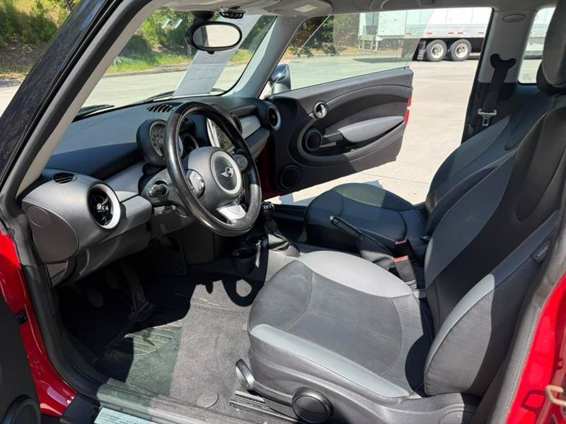 Used 2010 MINI Cooper Hardtop FWD image 9
