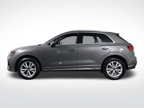 Used 2025 Audi Q3 2.0T Premium w/ Convenience Package AWD/4WD image 2