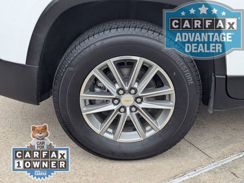 Certified 2023 Chevrolet Traverse LT w/ LPO, Floor Liner Package FWD image 4