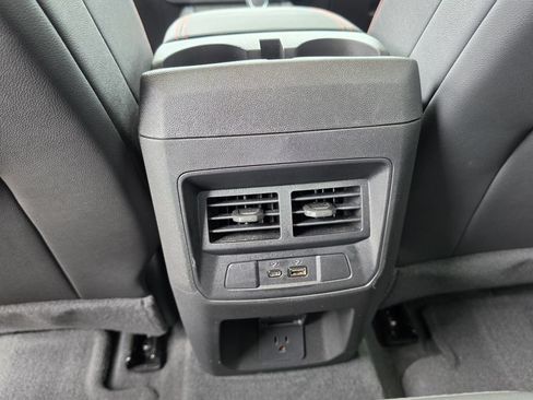 Used 2024 Chevrolet Colorado Z71 w/ Z71 Convenience Package 2 AWD/4WD image 19