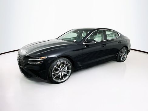 Used 2024 Genesis G70 2.5T image 4