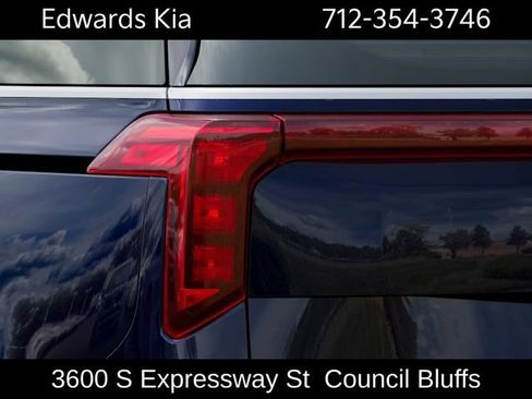 New 2026 Kia Carnival EX FWD image 13