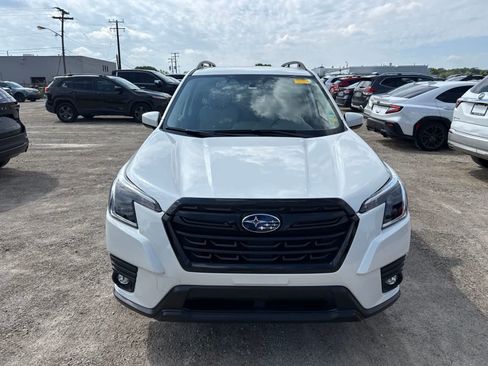 Used 2024 Subaru Forester Premium AWD/4WD image 10
