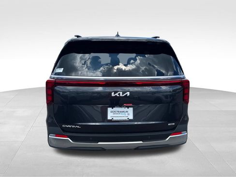New 2026 Kia Carnival SX FWD image 4
