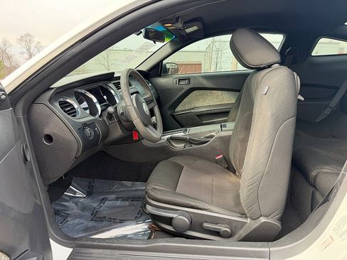 Used 2010 Ford Mustang Coupe image 13
