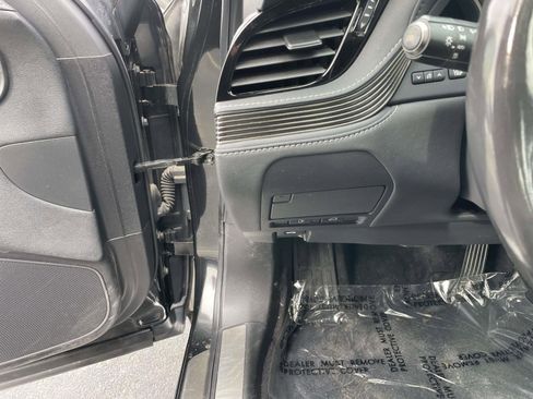 Used 2020 Lexus LS 500 w/ Accessory Package (Z2) image 25