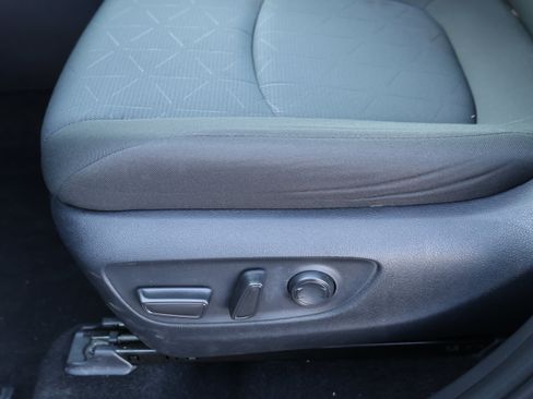 Used 2025 Toyota RAV4 XLE FWD image 19