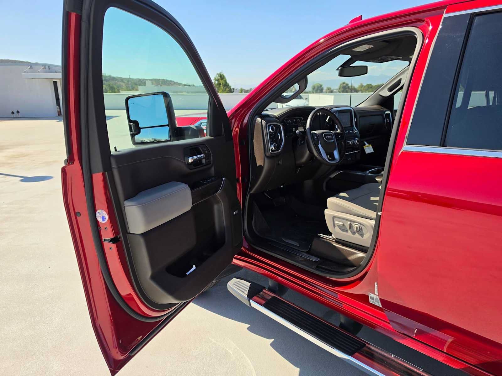 Used 2022 GMC Sierra 2500 SLT w/ SLT Premium Package AWD/4WD image 19