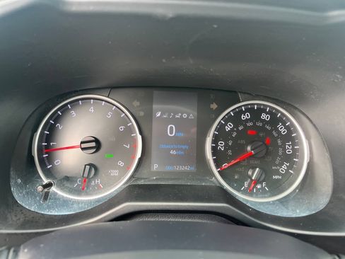 Used 2021 Toyota RAV4 XLE Premium FWD image 12