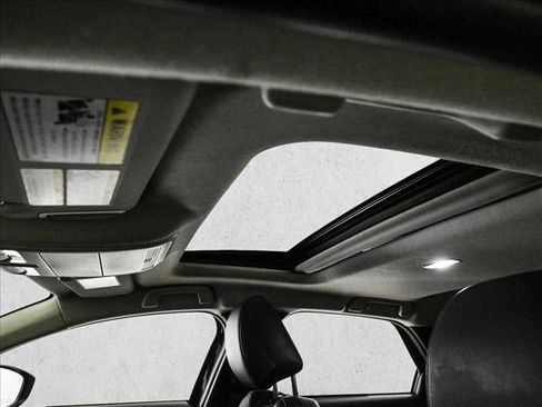 Used 2025 MAZDA CX-30 AWD 2.5 S w/ Preferred Package image 16