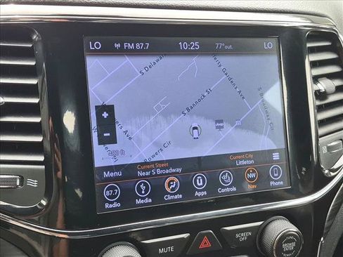 Used 2019 Jeep Grand Cherokee Altitude AWD/4WD image 16
