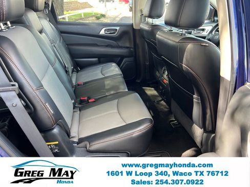 Used 2019 Nissan Pathfinder SL FWD image 14