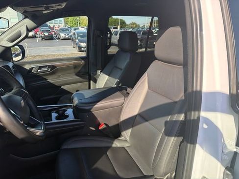 Used 2025 Chevrolet Tahoe LT AWD/4WD image 13
