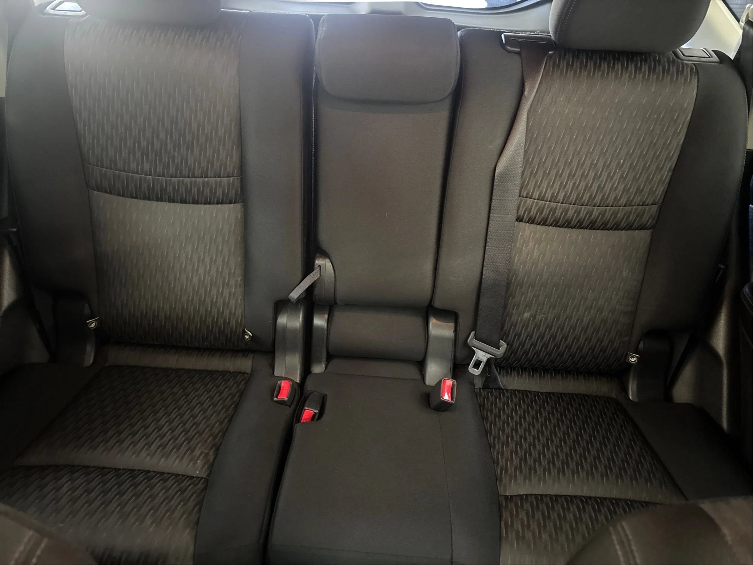 Used 2018 Nissan Rogue SV AWD/4WD image 20