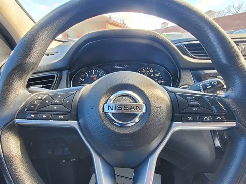 Used 2017 Nissan Rogue Sport SV image 13