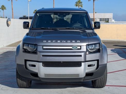 Used 2022 Land Rover Defender 110 SE AWD/4WD image 2