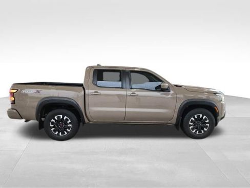 Used 2022 Nissan Frontier Pro-X RWD image 2
