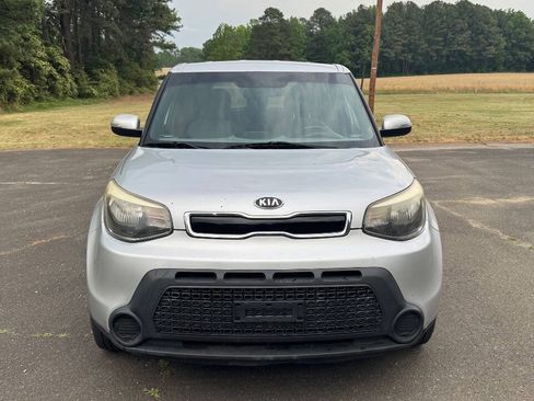 Used 2014 Kia Soul + w/ Audio Package FWD image 3