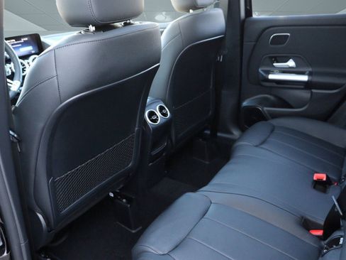 Used 2025 Mercedes-Benz GLA 250 image 23