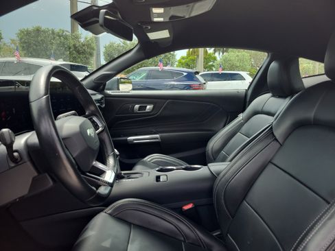 Used 2025 Ford Mustang Premium RWD image 16