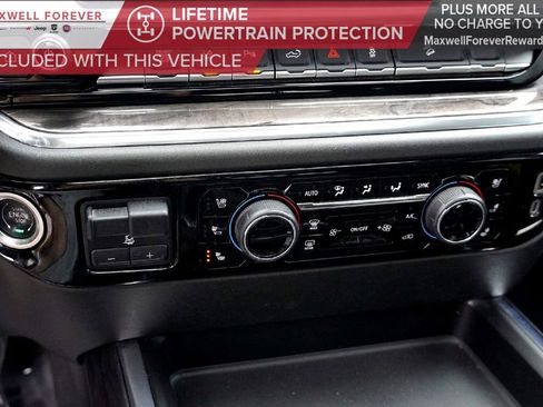 Used 2024 Chevrolet Silverado 2500 LTZ w/ LTZ Convenience Package image 17