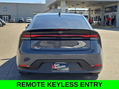 Used 2023 Toyota Prius LE image 7