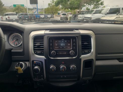 Used 2018 RAM 1500 Classic SLT AWD/4WD image 12
