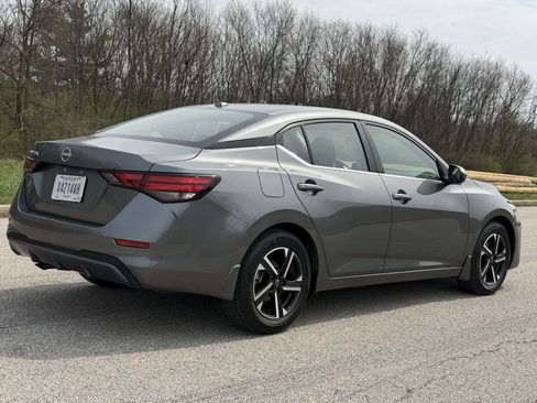Used 2025 Nissan Sentra SV FWD image 34