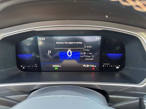 Certified 2023 Volkswagen Tiguan SE w/ Panoramic Sunroof Package image 19