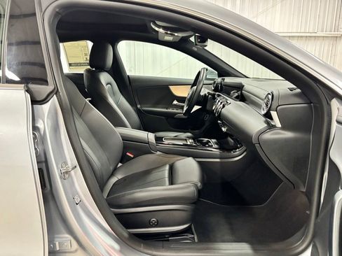 Used 2025 Mercedes-Benz CLA 250 image 22