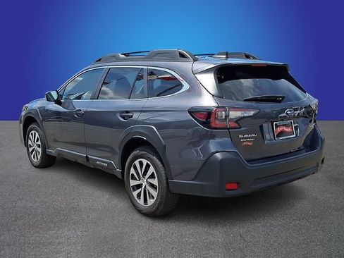 Certified 2025 Subaru Outback Premium AWD/4WD image 6
