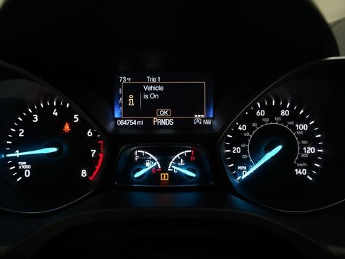 Used 2018 Ford Escape SE w/ SE Sync 3 Package AWD/4WD image 2
