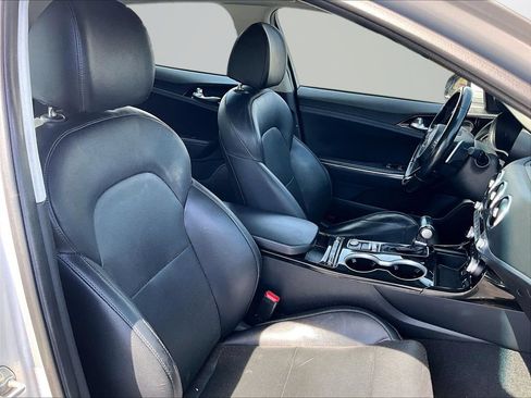 Used 2018 Kia Stinger Premium w/ Paint Protection Package AWD/4WD image 8